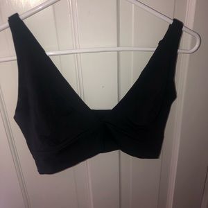 Everlane “The Renee” bra, black